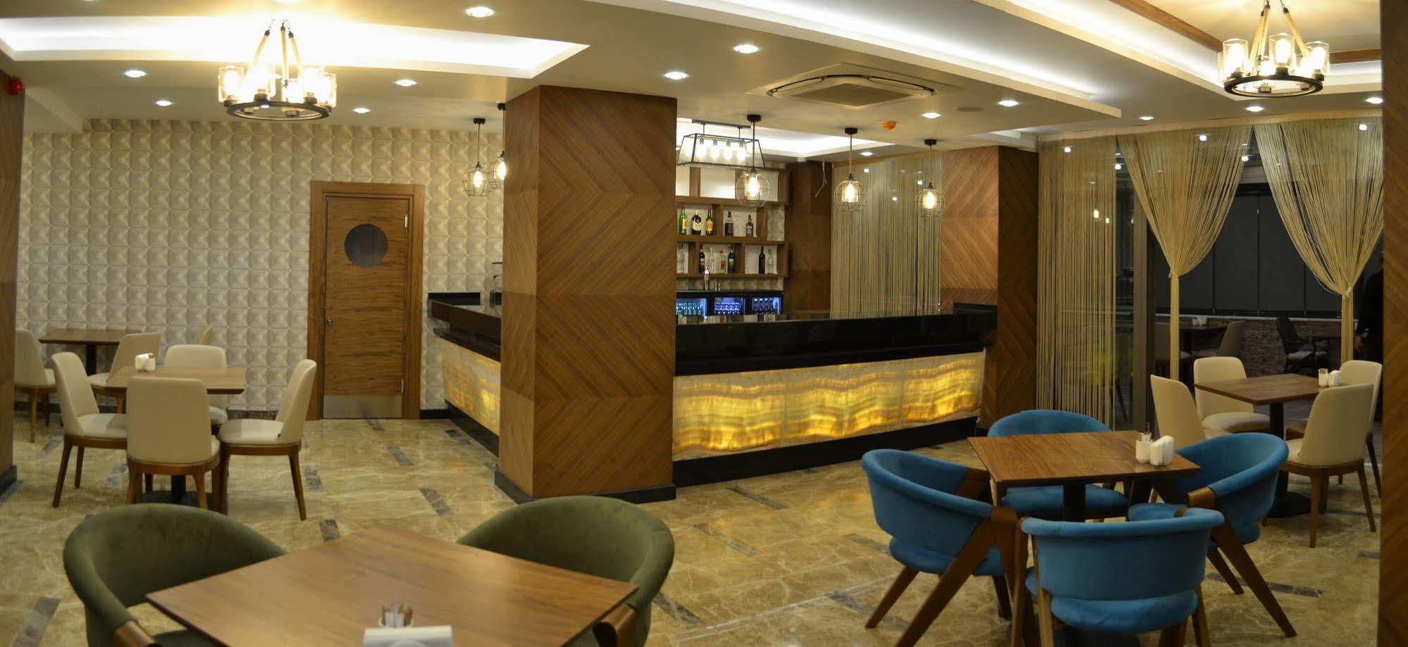 Goeruekle Gueler Park Hotel Buitenkant foto